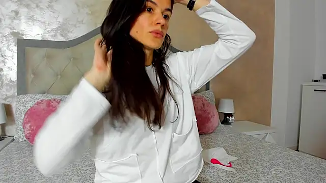 JennaMyers online show from 16, 4, 2026