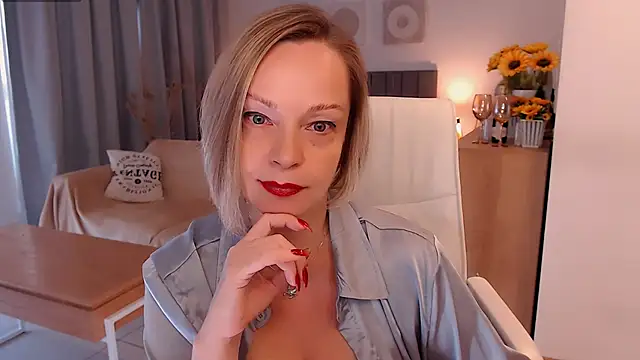 Tilly Eliot online show from 8, 2, 2026