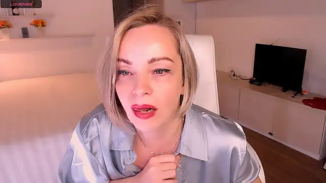 Tilly Eliot online show from 7, 11, 2025