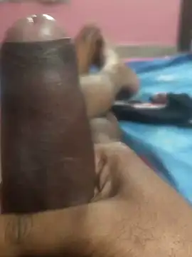 omar23121 online show from 8, 1, 2025