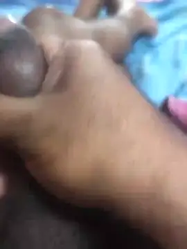 omar23121 online show from 5, 1, 2025