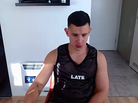 isaacgomez21 online show from 12, 2, 2025