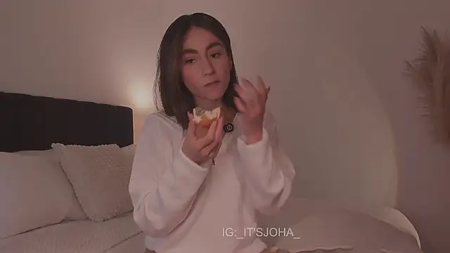  Amatista online show from 11, 3, 2026