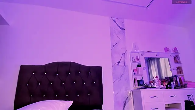 Snapshot of alysson_18 chatting on 18, 7, 2026 alysson 18 online show from 18, 7, 2026
