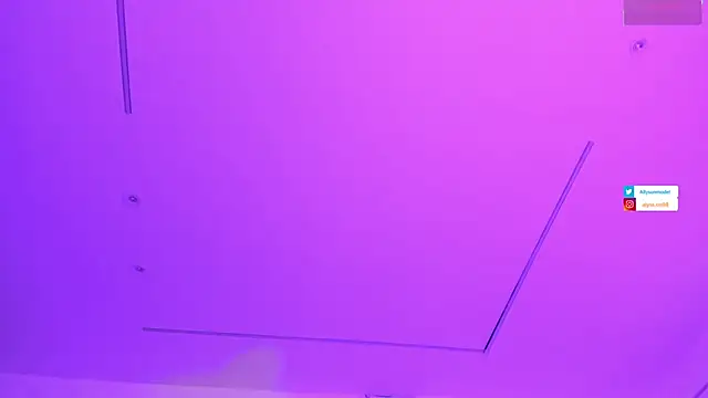 Snapshot of alysson_18 chatting on 6, 7, 2026 alysson 18 online show from 6, 7, 2026