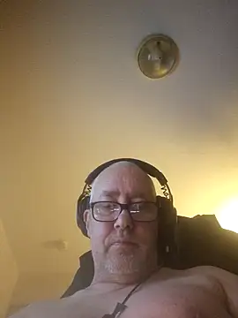 kikifrancky online show from 31, 12, 2024