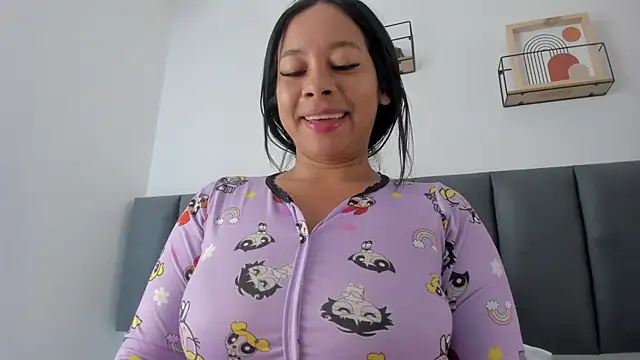 Snapshot of MaraOwen_ chatting on 10, 7, 2026 MaraOwen online show from 10, 7, 2026