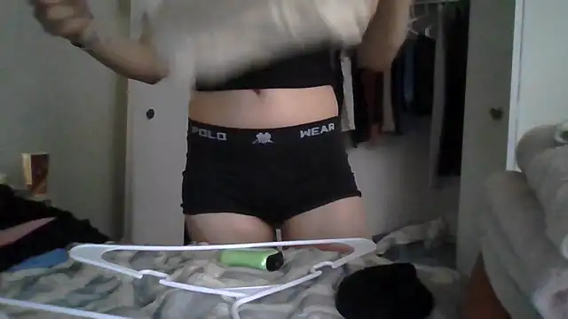 Snapshot of persephone332 chatting on 2, 10, 2025 persephone332 online show from 2, 10, 2025