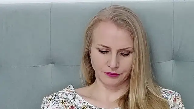 K  Adrienne online show from 2, 3, 2025