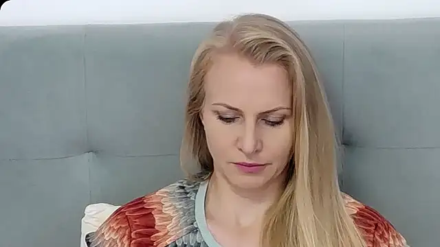 K  Adrienne online show from 18, 7, 2026