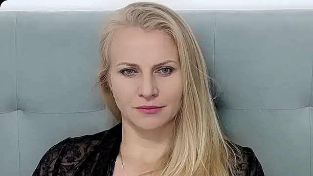 K  Adrienne online show from 4, 10, 2025