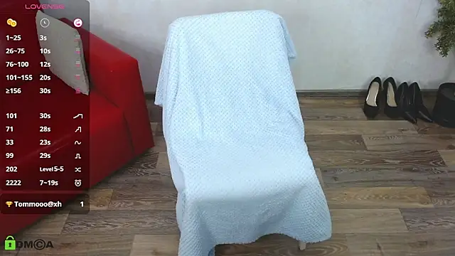 VickyGolden online show from 8, 10, 2025