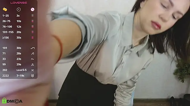 VickyGolden online show from 2, 10, 2025