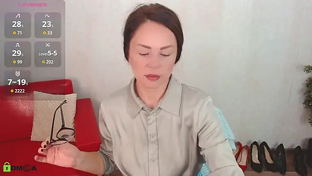 VickyGolden online show from 18, 9, 2025