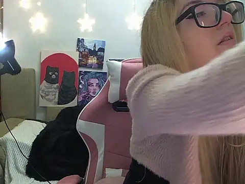 SecretSophia online show from 20, 9, 2025