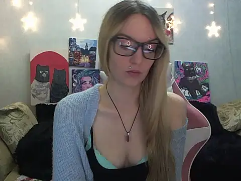 SecretSophia online show from 1, 10, 2025