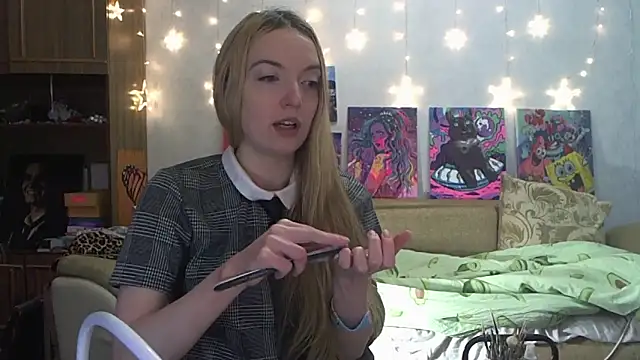 SecretSophia online show from 13, 1, 2025