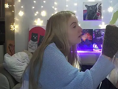 SecretSophia online show from 18, 3, 2025