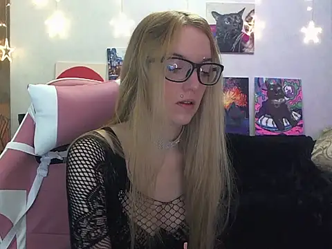 SecretSophia online show from 10, 11, 2025