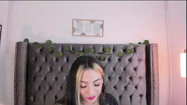 Snapshot of Kim_Blane chatting on 15, 3, 2025 Kim Blane online show from 15, 3, 2025