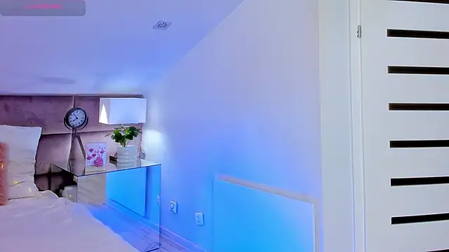 MiaMuse online show from 6, 3, 2026