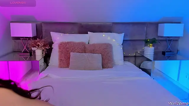 MiaMuse online show from 15, 11, 2025