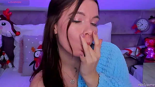 MiaMuse online show from 13, 12, 2025