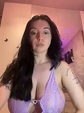 Snapshot of YreneRay chatting on 7, 12, 2024 YreneRay online show from 7, 12, 2024