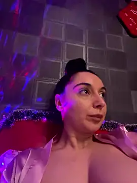 Snapshot of YreneRay chatting on 4, 12, 2024 YreneRay online show from 4, 12, 2024