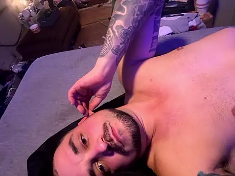 Snapshot of Jewfish420 chatting on 25, 11, 2025 Jewfish420 online show from 25, 11, 2025