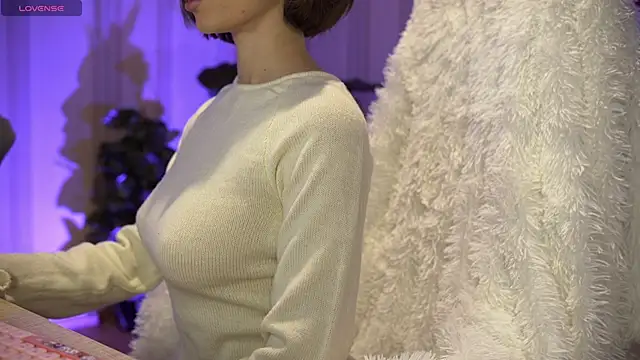 Danielle Thomas online show from 14, 12, 2024