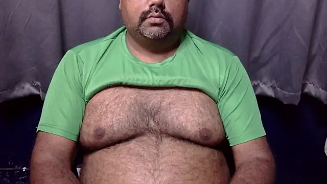 Snapshot of hairysubcub_70 chatting on 31, 3, 2026 hairysubcub 70 online show from 31, 3, 2026