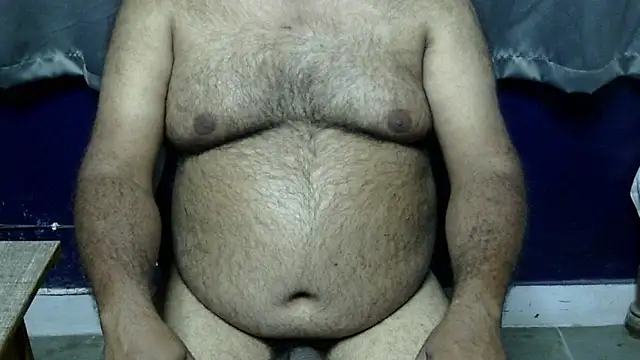 Snapshot of hairysubcub_70 chatting on 28, 3, 2026 hairysubcub 70 online show from 28, 3, 2026