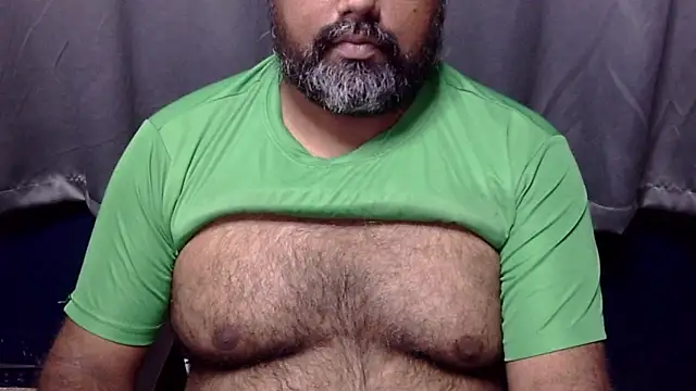 Snapshot of hairysubcub_70 chatting on 20, 3, 2026 hairysubcub 70 online show from 20, 3, 2026