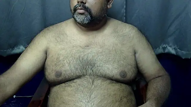 Snapshot of hairysubcub_70 chatting on 15, 4, 2026 hairysubcub 70 online show from 15, 4, 2026