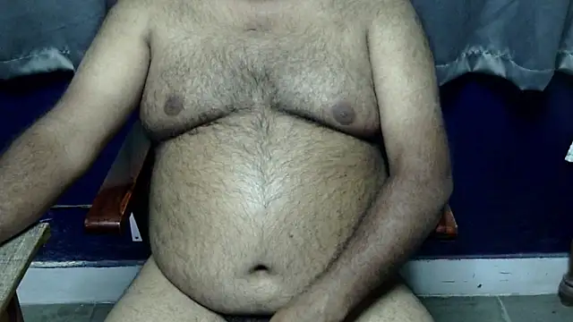 Snapshot of hairysubcub_70 chatting on 10, 3, 2026 hairysubcub 70 online show from 10, 3, 2026