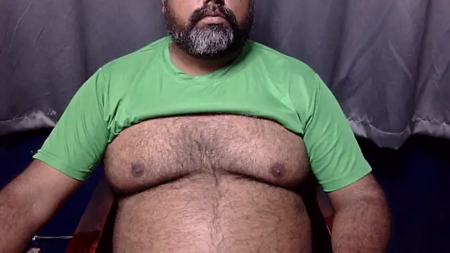 Snapshot of hairysubcub_70 chatting on 21, 3, 2026 hairysubcub 70 online show from 21, 3, 2026