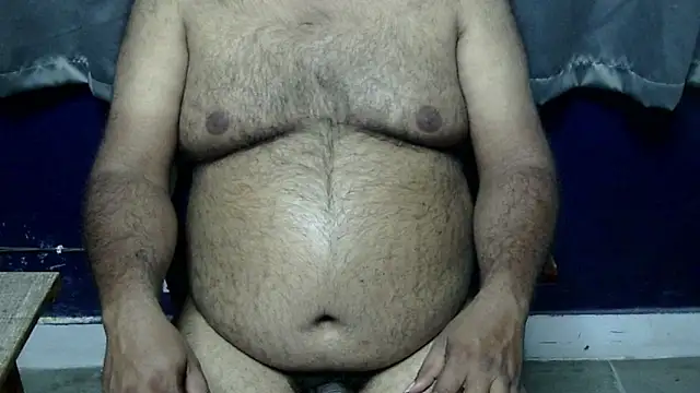 Snapshot of hairysubcub_70 chatting on 6, 3, 2026 hairysubcub 70 online show from 6, 3, 2026