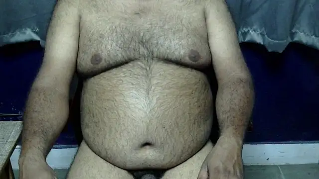 Snapshot of hairysubcub_70 chatting on 26, 3, 2026 hairysubcub 70 online show from 26, 3, 2026