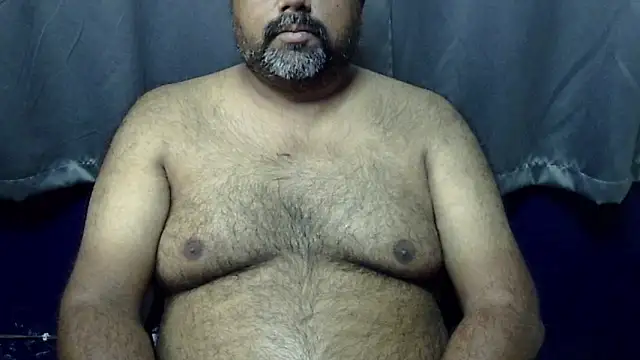 Snapshot of hairysubcub_70 chatting on 16, 4, 2026 hairysubcub 70 online show from 16, 4, 2026