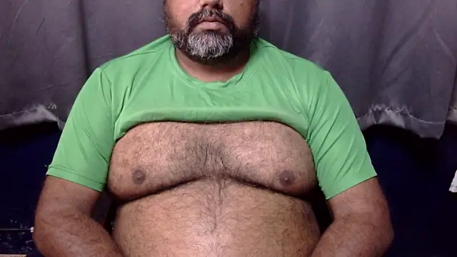 Snapshot of hairysubcub_70 chatting on 12, 3, 2026 hairysubcub 70 online show from 12, 3, 2026