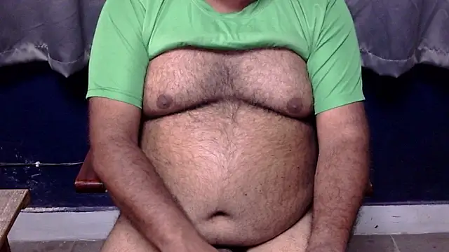 Snapshot of hairysubcub_70 chatting on 16, 3, 2026 hairysubcub 70 online show from 16, 3, 2026