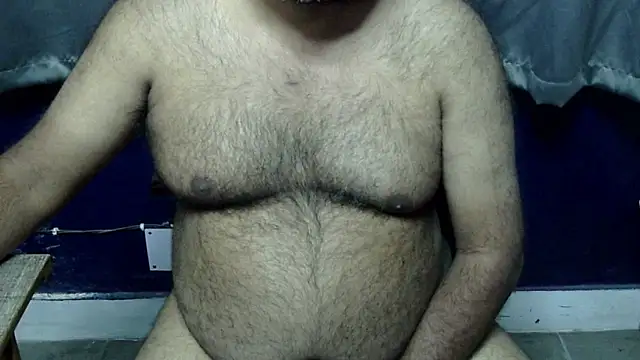 Snapshot of hairysubcub_70 chatting on 26, 3, 2026 hairysubcub 70 online show from 26, 3, 2026