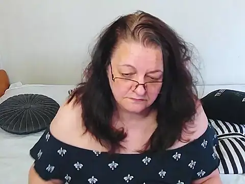 Snapshot of hotmilfforu chatting on 14, 5, 2026 hotmilfforu online show from 14, 5, 2026
