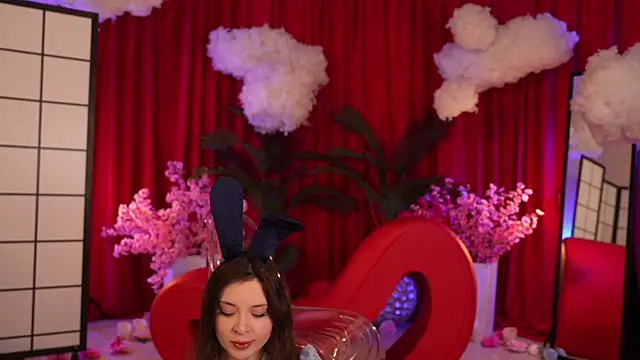 KittyCaitlin online show from 11, 3, 2025