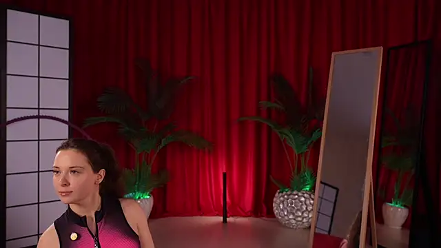 KittyCaitlin online show from 17, 11, 2025