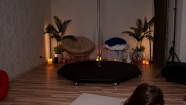 KittyCaitlin online show from 7, 3, 2026