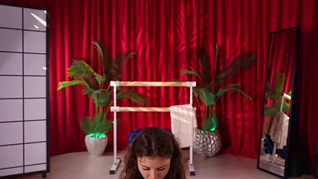 KittyCaitlin online show from 10, 9, 2025