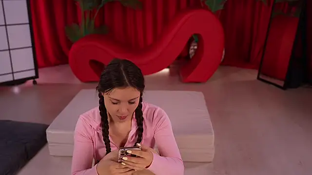 KittyCaitlin online show from 18, 10, 2025