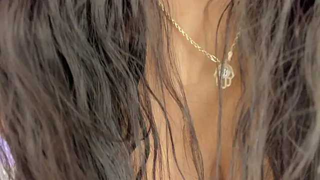 GenesisRuiz online show from 10, 10, 2025